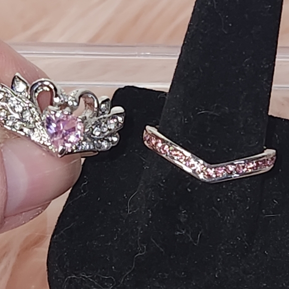 Pink Ice Angel wings silvertone ring. Size 7 (Y17) - Picture 2 of 3